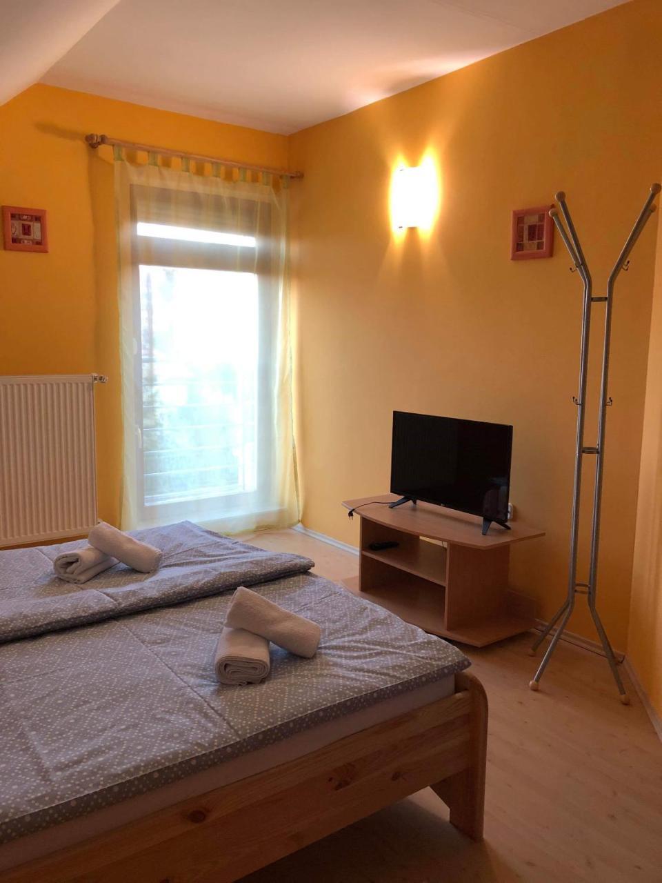 Kristaly Apartmanhaz Sárvár Extérieur photo