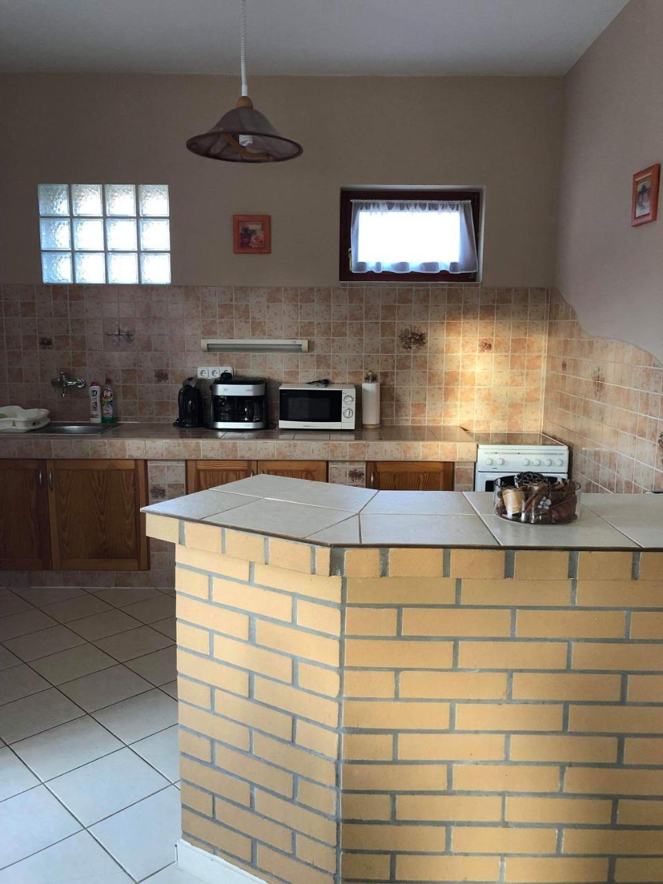 Kristaly Apartmanhaz Sárvár Extérieur photo