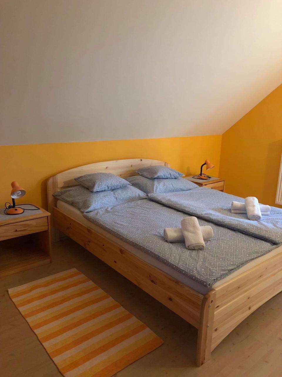 Kristaly Apartmanhaz Sárvár Extérieur photo